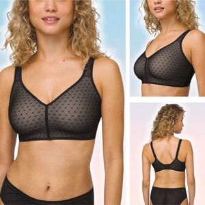 LULULEMON Like Nothing Bra Lace Size 32E Black/Barely Beige